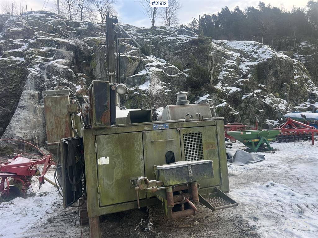 Nemek 503 TXI drilling rig w/ low hours for age 1996 21912 Nemek 503 TXI drilling rig w/ low hours for age 1996 1 image 19