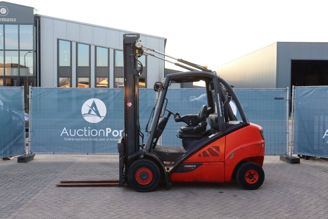 Forklift Linde H30D-02 Diesel 3000kg 2014 2014 H30D-02 2014 1 Forklift image 2