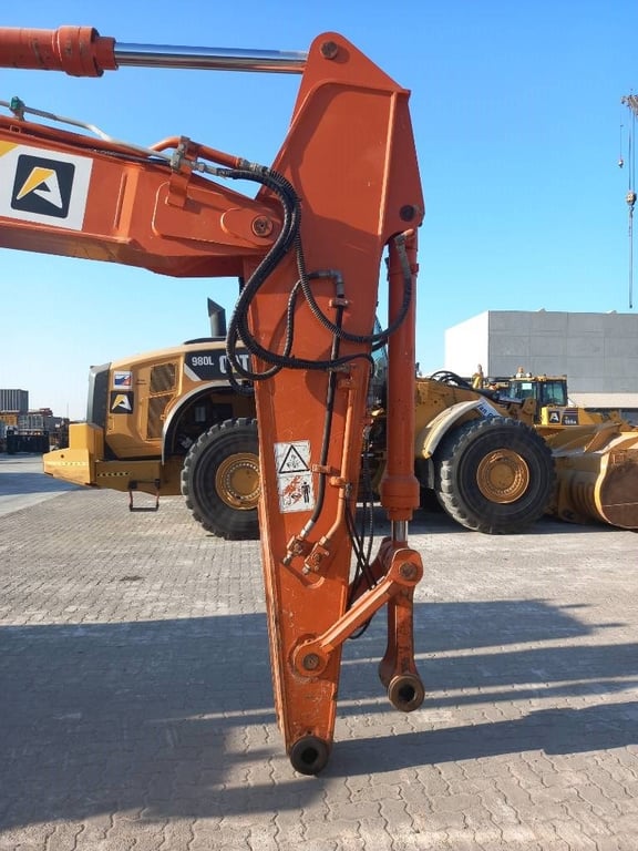 Hitachi ZX220LC (Abu Dhabi) 2021 ETR-1161 ZX220LC (Abu Dhabi) 2021 1 Crawler Excavators image 6