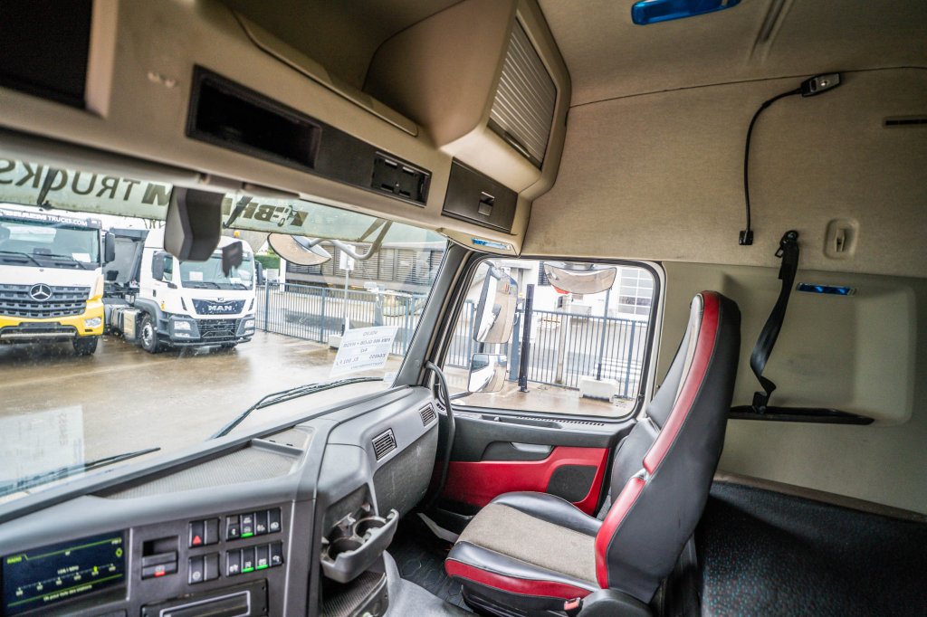 VOLVO FMX 460 GLOB + HYDR 2017 E64855 FMX 460 GLOB + HYDR 2017 1 image 15