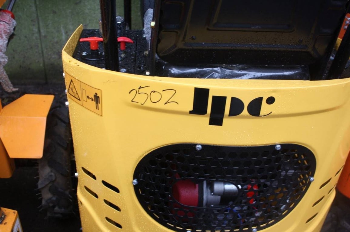 Mini excavator JPC KV12 Diesel 12pk 2024 Demo 2024 JPC KV12 2024 1 image 9