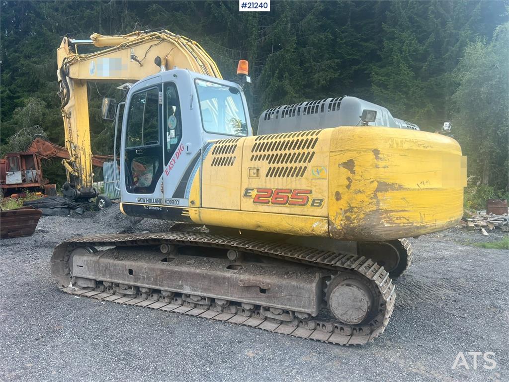 New Holland E265B Excavator w/ digging bucket and hydraulic sa 2008 21240 E265B Excavator w/ digging bucket and hydraulic ...
