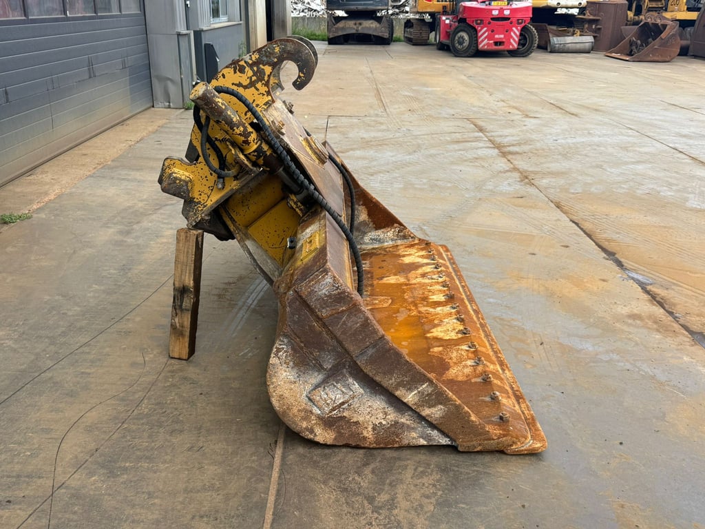 Verachtert NGT-5-35-240 CW45S Tilting Bucket 2011 00033560 Verachtert NGT-5-35-240 CW45S Tilting Bucket 2011 1 image 8