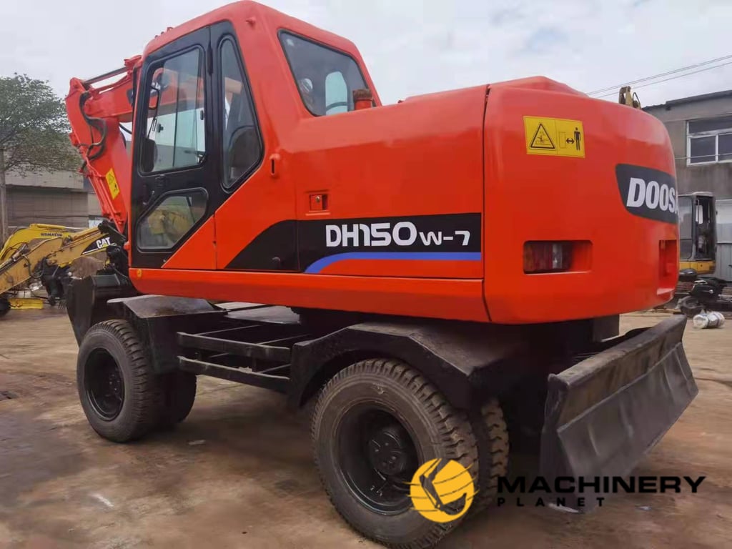 DOOSAN DH150W-7 Used Wheel Excavator Good Condition DH150W-7 2018 1 Wheeled Excavators image 4
