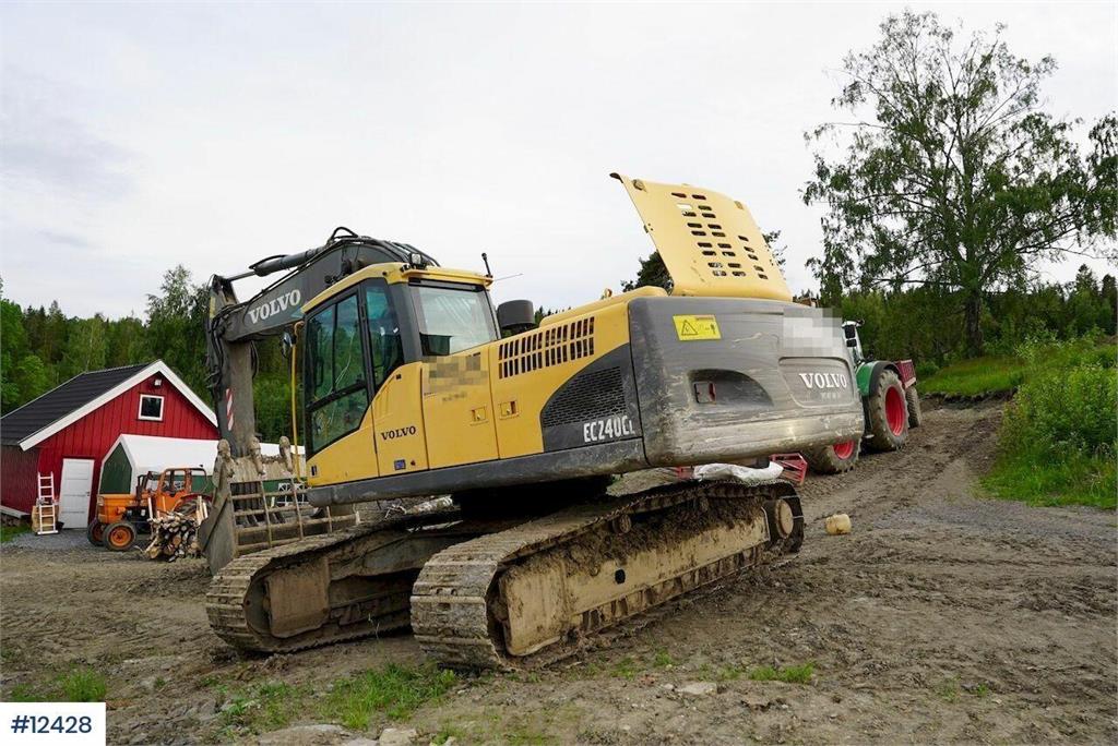 Volvo EC240CL Crawler Excavator with 2 Buckets 2008 12428 EC240CL Crawler Excavator with 2 Buckets 2008 1 Crawler Excavato...