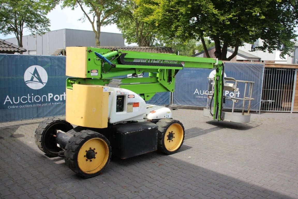 Niftylift HR15NDE Electric + Diesel Articulated Boom Lift 1999 1999 Niftylift HR15NDE 1999 1 image 8