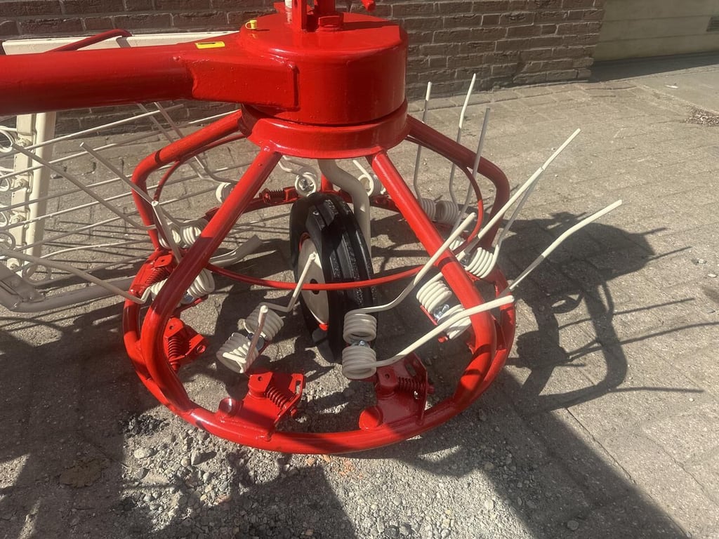 Strela hooischudder - Gebruikt 12904 Strela hooischudder - Gebruikt 1 image 4