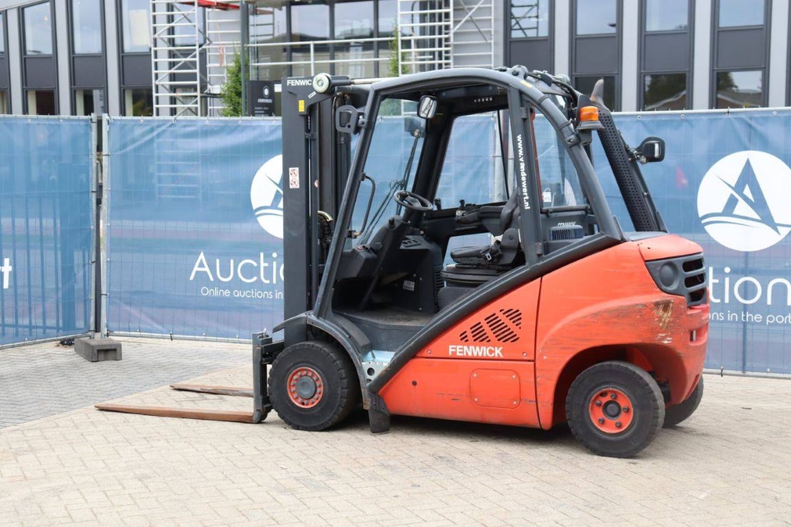 Forklift Linde H20D-01 Diesel 2000kg 6m 2012 2012 H20D-01 2012 1 Forklift image 3