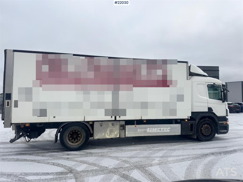Scania P310 4x2 box truck with full side opening 2005 22030 P310 4x2 box truck with full side opening 2005 1 image 6
