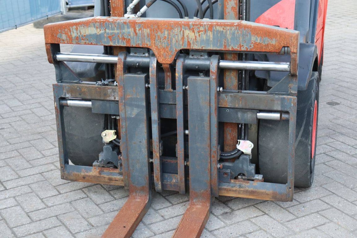 Forklift Linde H30D-02 Diesel 3000kg 2014 2014 H30D-02 2014 1 Forklift image 11