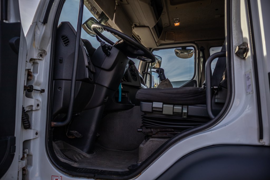 RENAULT KERAX 380+MAGYAR INOX 11000L/3COMP./MELK/LAIT/MILCH 2012 E61448 Renault KERAX 380+MAGYAR INOX 11000L/3COMP./MELK/L...