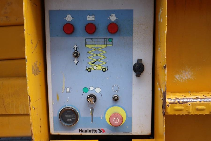 Haulotte H15SXL Diesel, 4x4 Drive, 15m Working Height, 500k 2011 HAULOTTE - H15SXL - 63452 H15SXL Diesel, 4x4 Drive, 15m W...