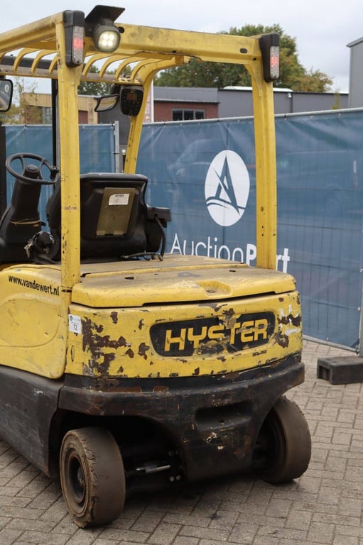 Hyster J3.0XN Electric Forklift 2330kg 3.2m 2011 2011 J3.0XN 2011 1 Forklift image 15