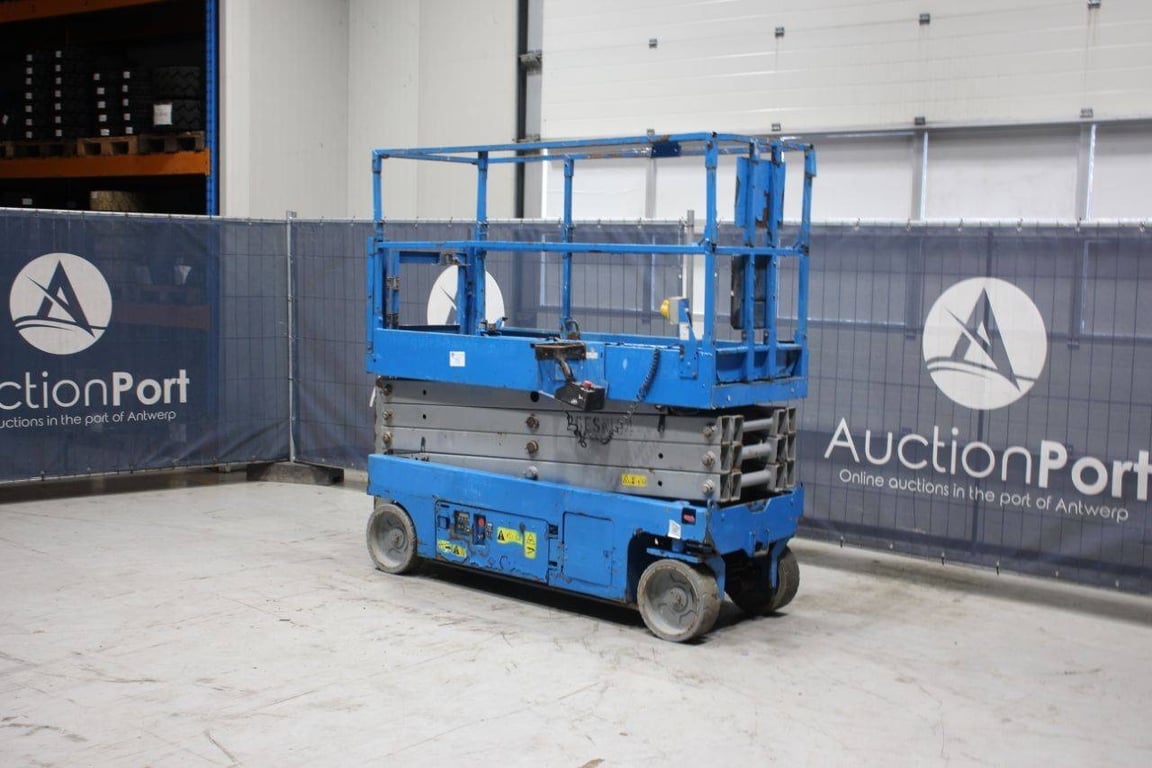 Scissor Lift Genie Electric 9.8m 1 Scissor Lifts image 3
