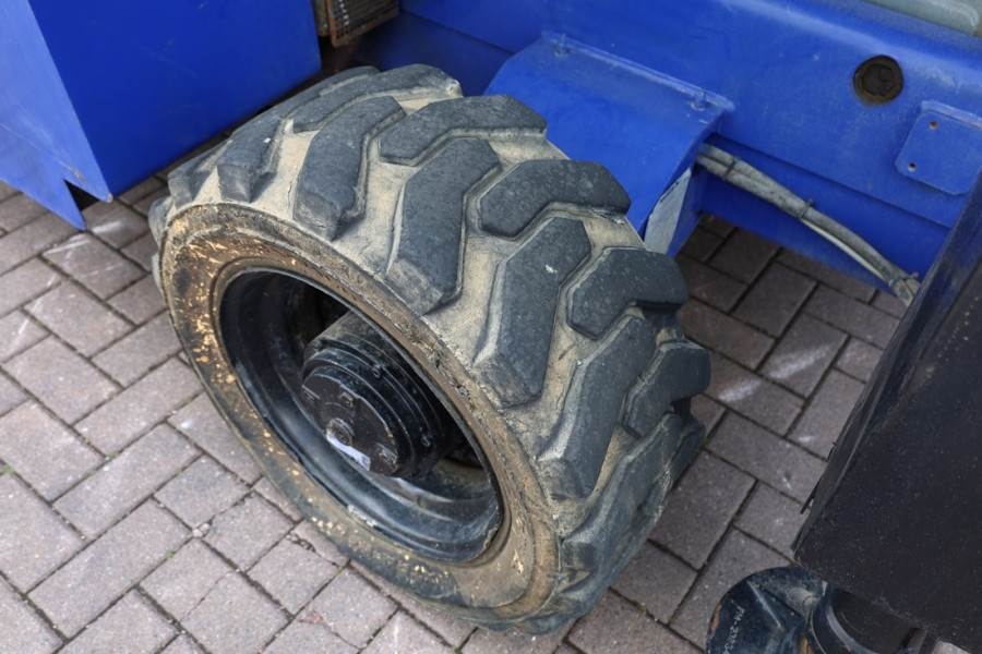 Haulotte H15SXL Diesel, 4x4 Drive, 15m Working Height, 500k 2007 HAULOTTE - H15SXL - 90093 H15SXL Diesel, 4x4 Drive, 15m W...