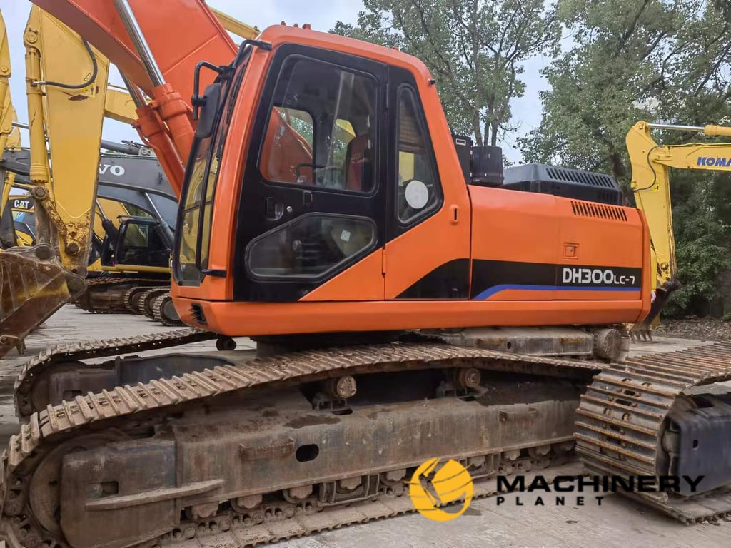 DOOSAN DH300LC-7 Used Crawler Excavator Hot Sale DH300LC-7 2019 1 Crawler Excavators image 4