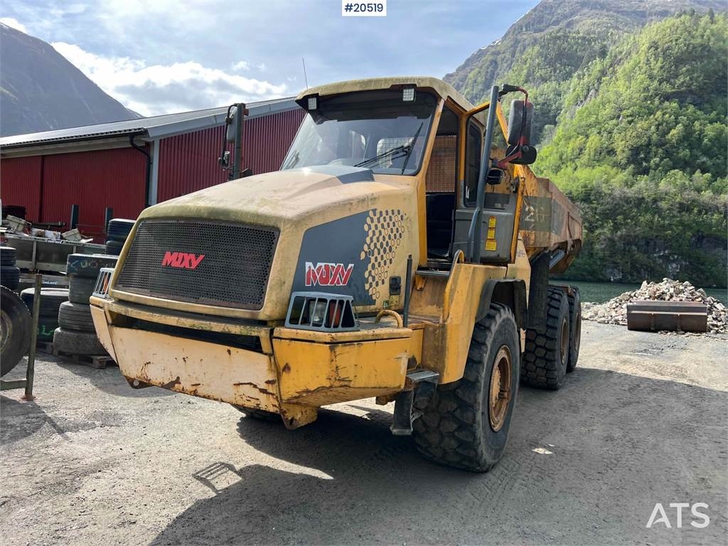 Moxy MT26 w/ white plates. WATCH VIDEO 2006 20519 MT26 w/ white plates. WATCH VIDEO 2006 1 image 7