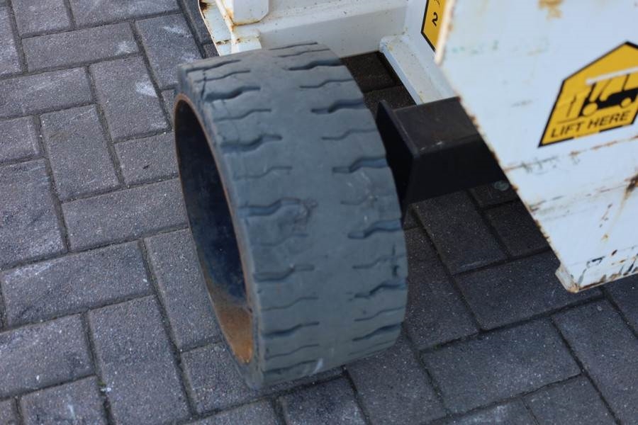 Holland Lift Ecostar HL-11812 Electric, 14m Working Height, 300 2014 HOLLAND LIFT - Ecostar HL-11812 - 63473 Holland lift ...