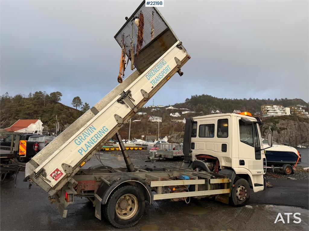 Iveco 90E18 4x2 tipping truck with 3-way tipping 2004 22198 90E18 4x2 tipping truck with 3-way tipping 2004 1 Tipper truck...