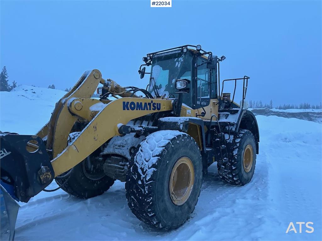 Komatsu WA380-7 wheel loader w/ bucket, scale, summer and 2016 22034 WA380-7 wheel loader w/ bucket, scale, summer and 201...