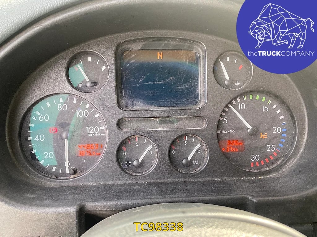 DAF CF 85 340 2006 TC98338 DAF 85 340 2006 1 image 3