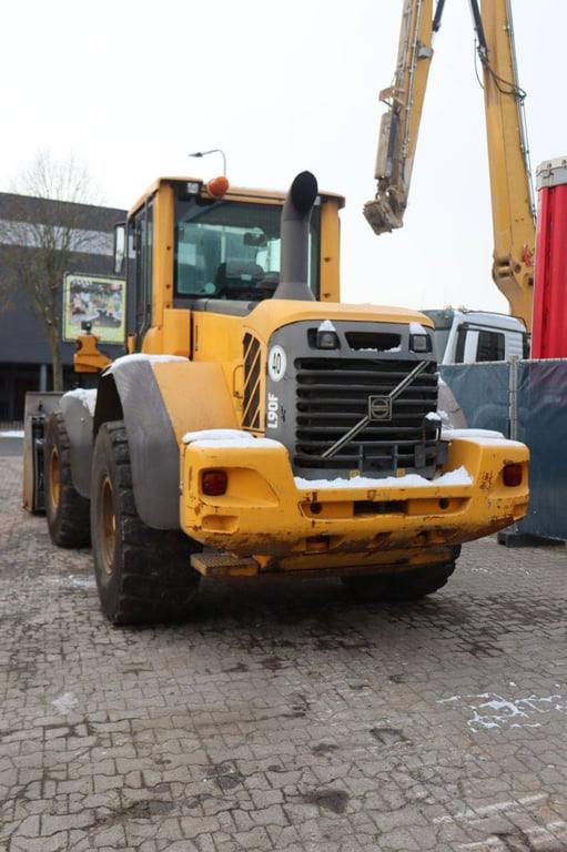 Wheel loader Volvo L90F Diesel 119kW 2007 2007 L90F 2007 1 image 4