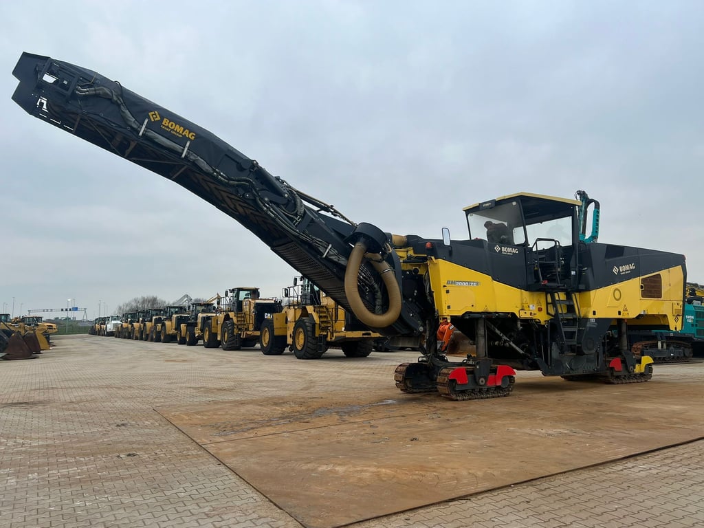Bomag BM2000/75 Cold Planer 2017 70001142 BM2000/75 Cold Planer 2017 1 image 4