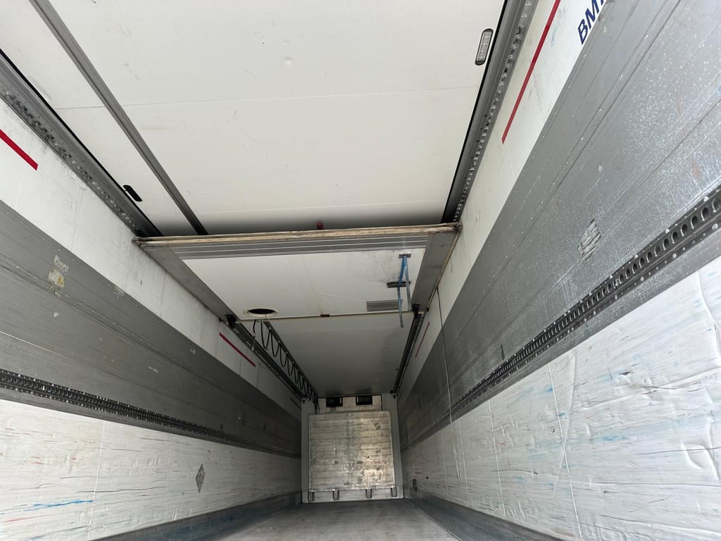 Schmitz Carrier VECTOR 1550 2012 70001652 Schmitz Cargobull Carrier VECTOR 1550 2012 1 image 3