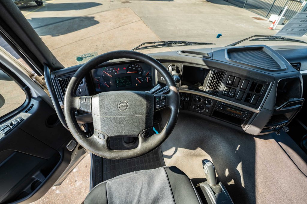 VOLVO FM (FH) 460 GLOB +VOITH+KIPHYDR. 2011 E64042 FM (FH) 460 GLOB +VOITH+KIPHYDR. 2011 1 image 9