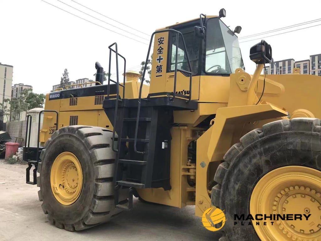 Komatsu WA600-3 good quality Original for sale WA600-3 2018 1 Wheel Loaders image 3