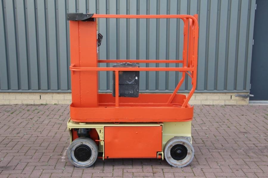 JLG 1230 ES Electric, 5.6m Working height, Non Marking 2007 JLG - 1230 ES - 60214 1230 ES Electric, 5.6m Working height, N...