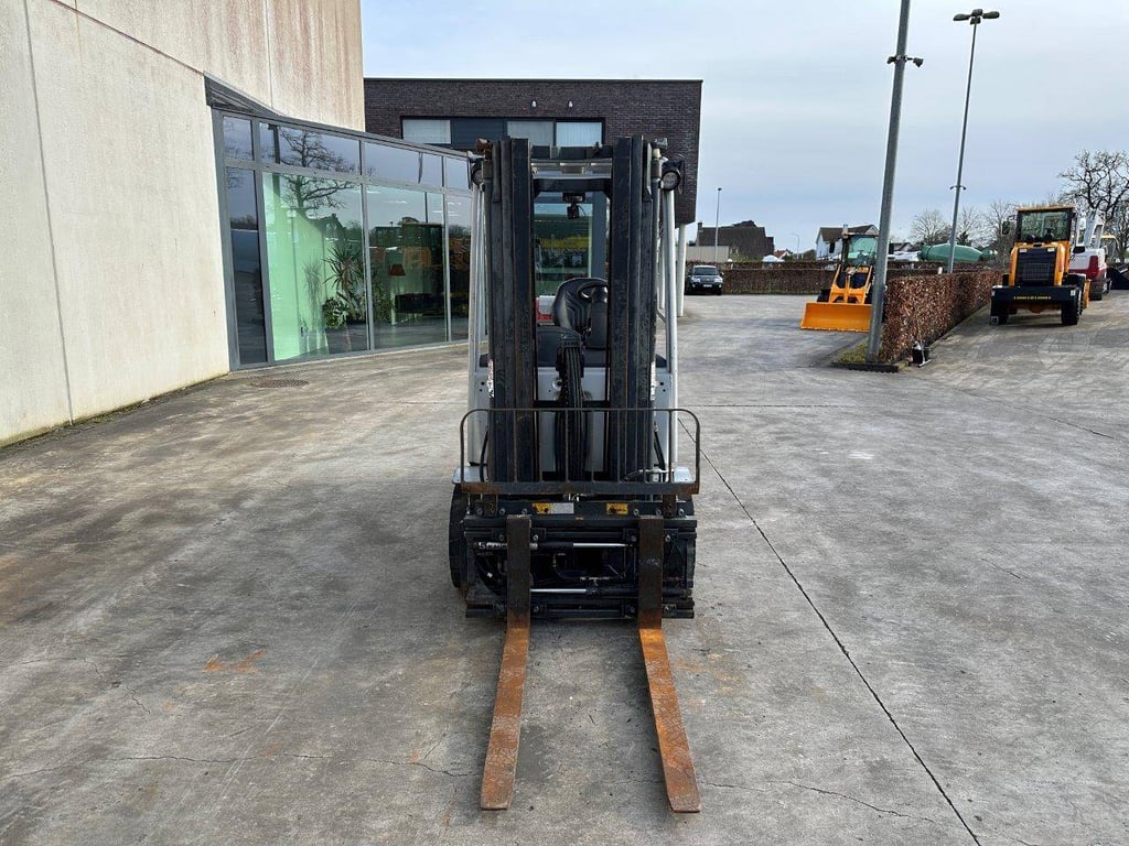 Forklift Still RX70-25T LPG 2500kg 2012 2012 Still RX70-25T 2012 1 Forklift image 2