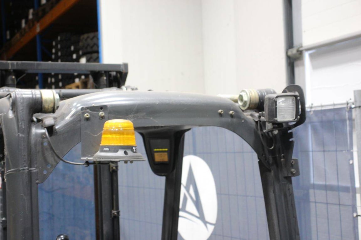 Forklift Linde E20L-01 Electric 2000kg 2012 2012 E20L-01 2012 1 Forklift image 15