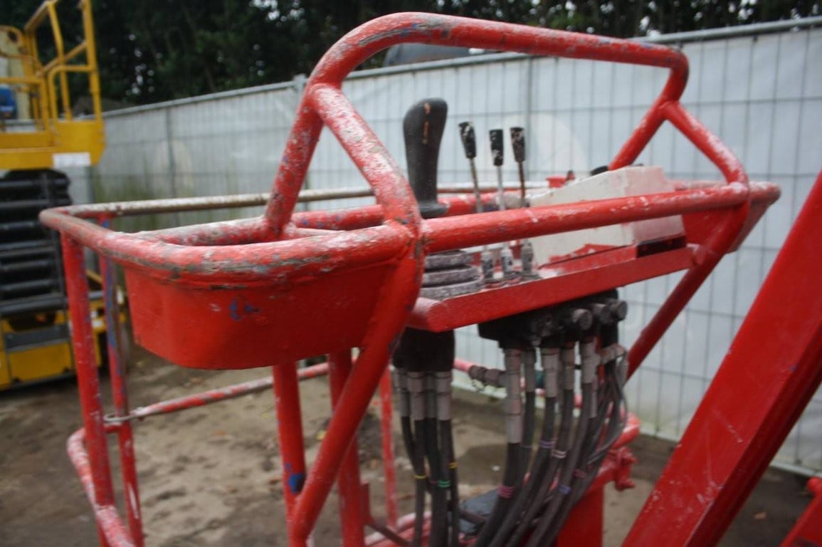 Mast lift ATN Piaf 880R Electric 8.8m 2015 2015 ATN Piaf 880R 2015 1 image 14