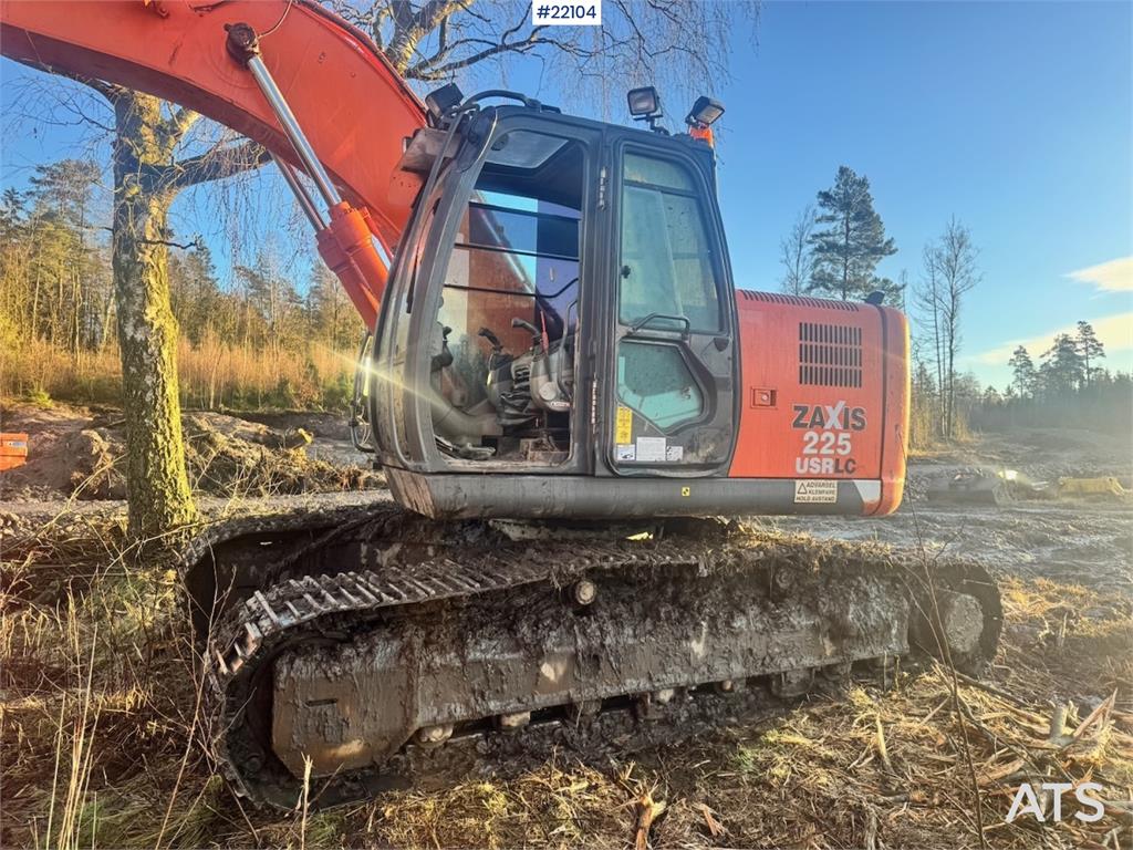 Hitachi ZX225USRLC-3 crawler excavator with rototilt and 2 2012 22104 ZX225USRLC-3 crawler excavator with rototilt and 2 2...
