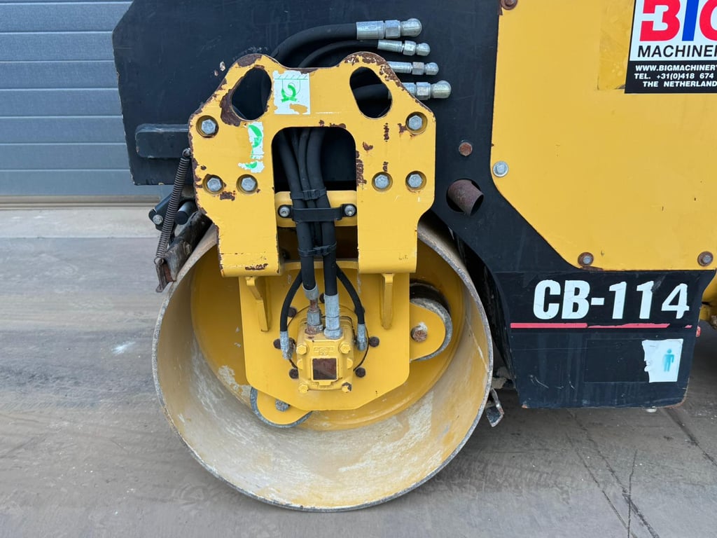 Caterpillar CB114 2005 00033651 CB114 2005 1 image 10