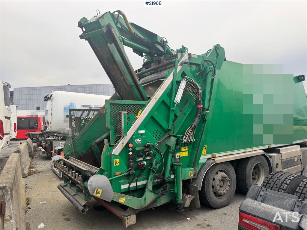 Scania P340 LPG 6x2 Refuse truck w/ Crane. 2015 21968 P340 LPG 6x2 Refuse truck w/ Crane. 2015 1 image 11