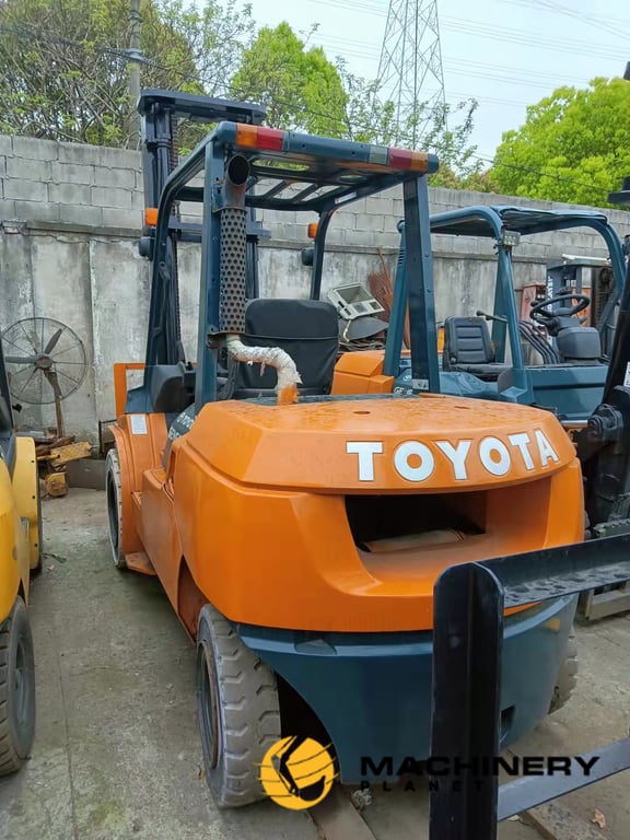 Toyota Forklift 5 Tons Good Quality For Sale 7FDA50 2019 1 Forklift image 6