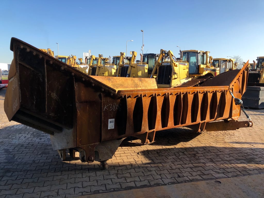 Caterpillar D9U Blade 2020 00030125 D9U Blade 2020 1 image 13