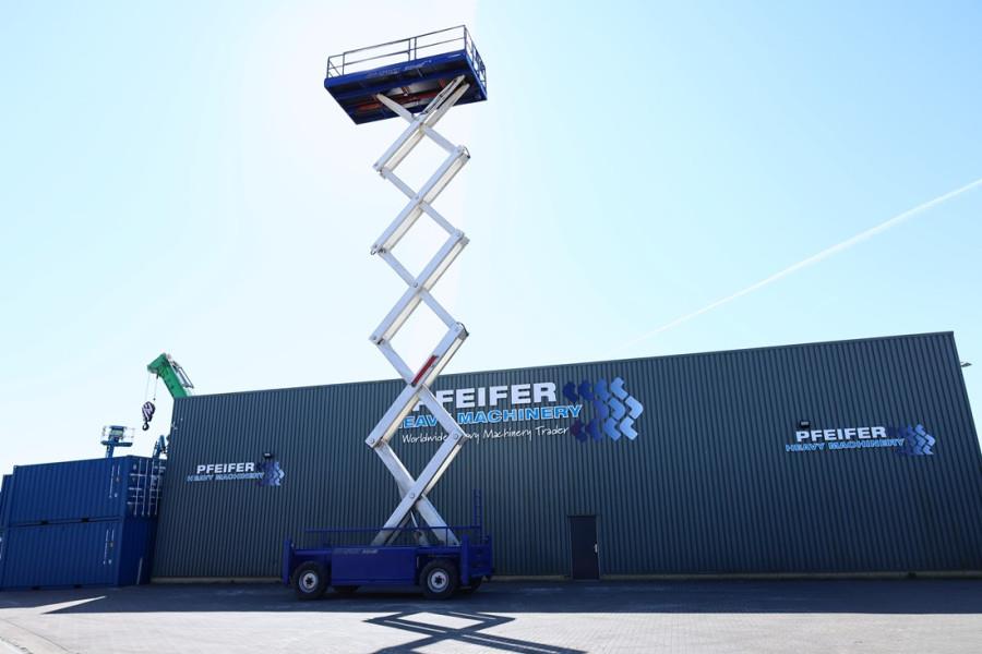 Liftlux SL210-25D4WDS/P Diesel, Hydraulic Deck Extension, 2004 LIFTLUX - SL210-25D4WDS/P - 90316 Liftlux SL210-25D4WDS/P D...