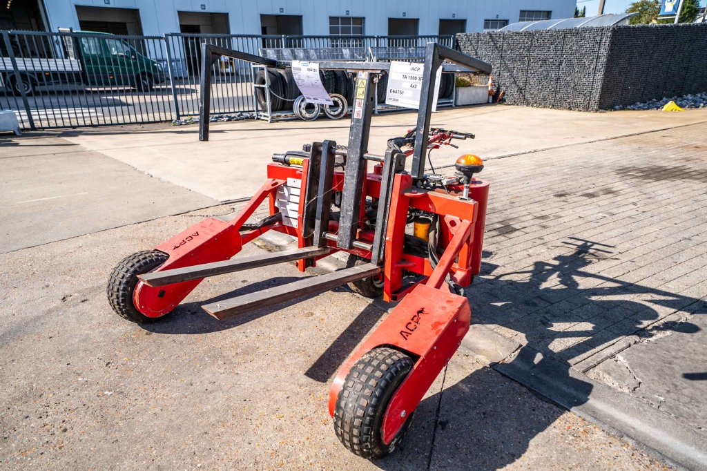 ACP Transpalette tout terrain-TA 1500 3RM 2020 E64751 ACP Transpalette tout terrain-TA 1500 3RM 2020 1 Rough Terrain Forkl...