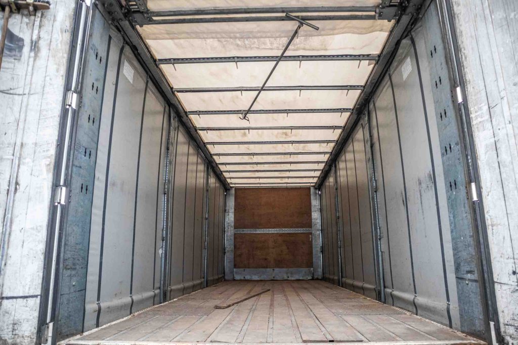 VOLVO FM 330+10 pneus/tires-intarder 2010 E63037 FM 330+10 pneus/tires-intarder 2010 1 image 7