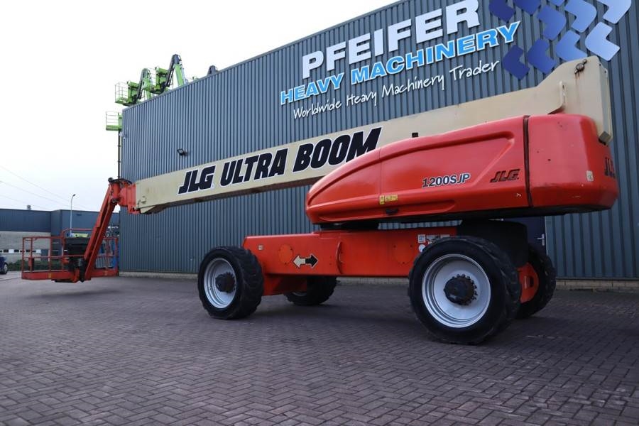 JLG 1200SJP Diesel, 38.7m Working Height, 23.5m Reach, 2011 JLG - 1200SJP - 90395 1200SJP Diesel, 38.7m Working Height, 23...