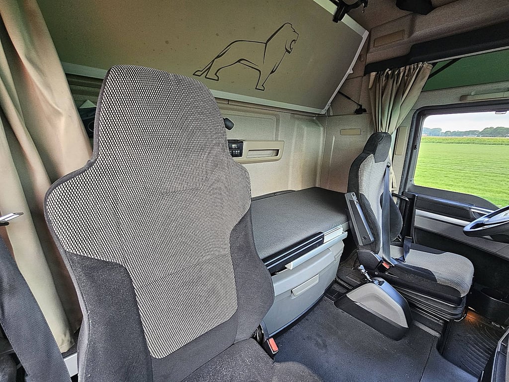 Heavy machinery product image - Image 13 of 16