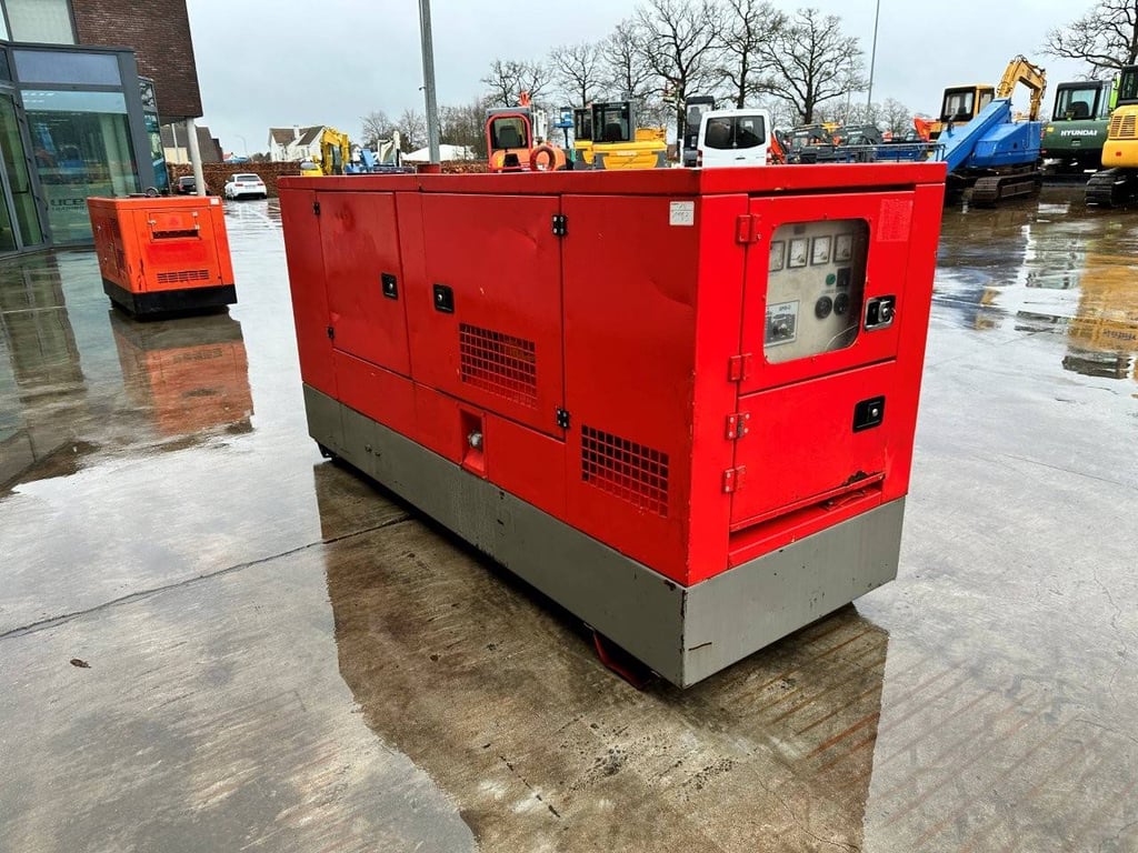 Generator Gesan DPS100 Diesel 110kVA 2005 2005 GESAN DPS100 2005 1 Generators image 3