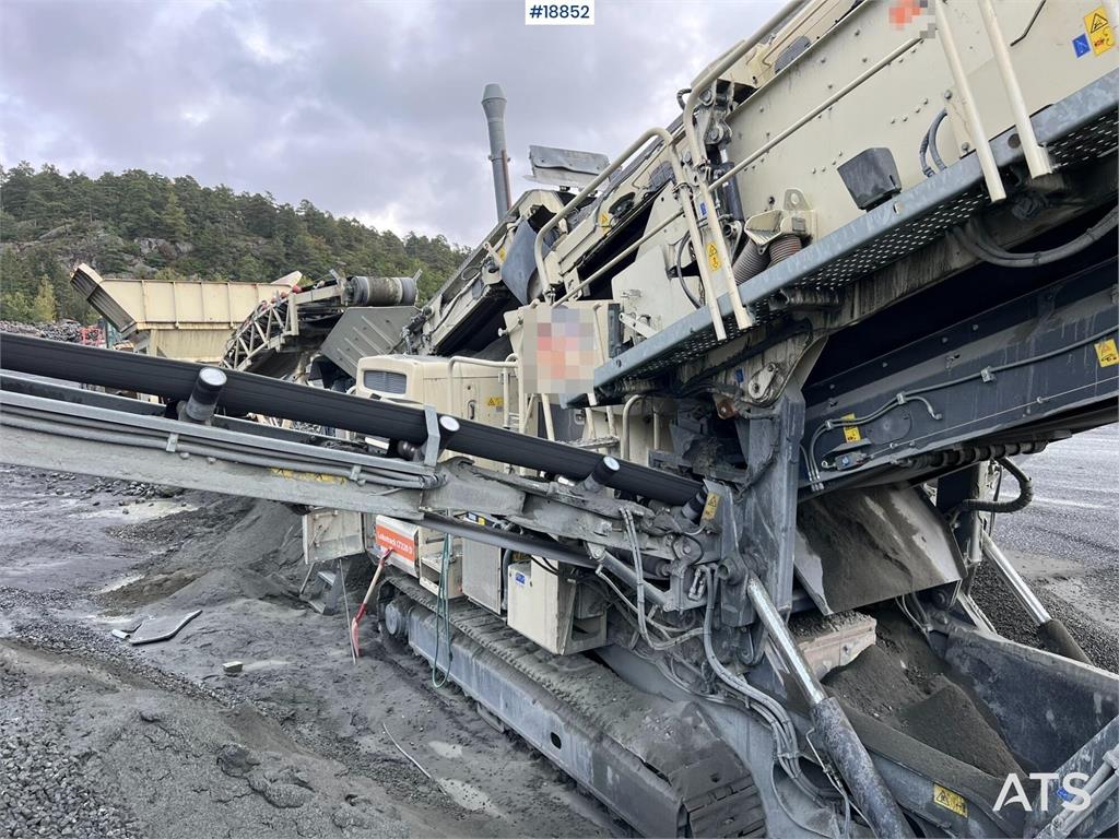 Metso Lokotrack LT220D crusher w/ screen, box and belt 2019 18852 Lokotrack LT220D crusher w/ screen, box and belt 2019 1 ...