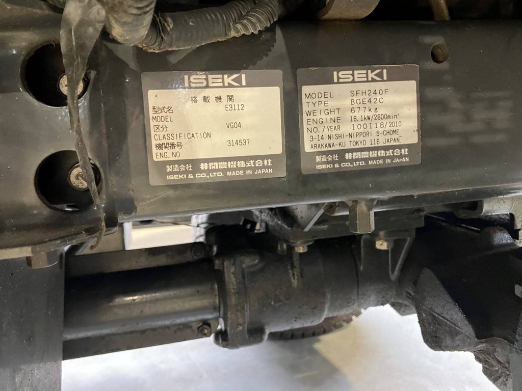 Riding Mower Iseki SFH240F Diesel 2010 2010 Iseki SFH240F 2010 1 image 12