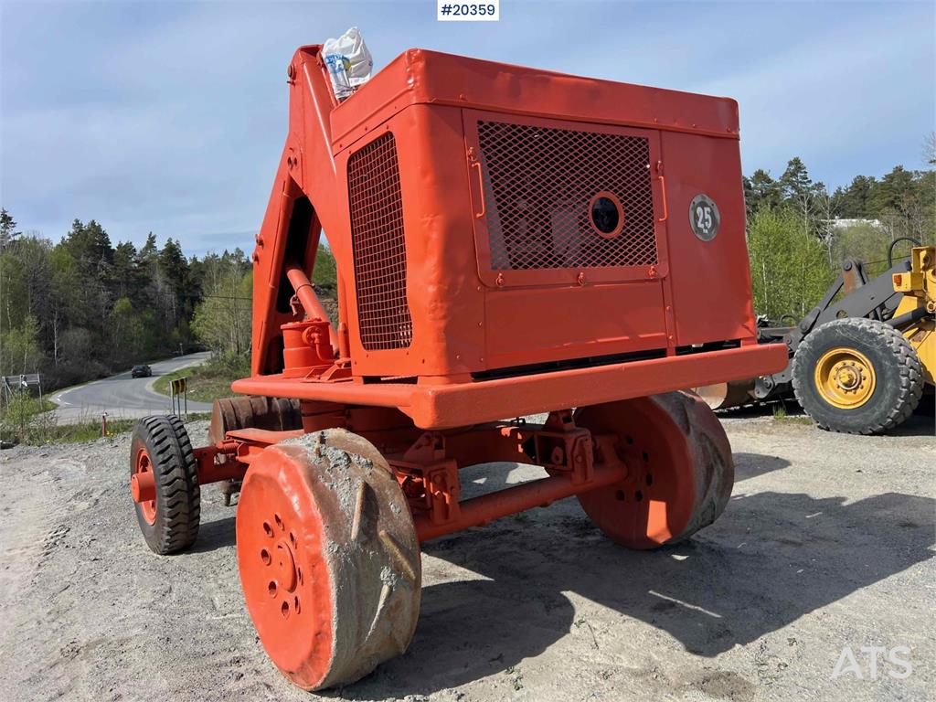 Brøyt X2 excavator w/bucket (Nostalgia!) 1963 20359 Broyt X2 excavator w/bucket (Nostalgia!) 1963 1 Crawler Excavators ima...