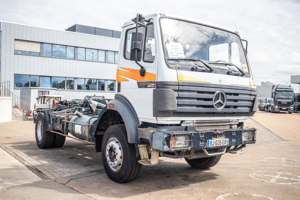 MERCEDES SK 2024 HN 1996 E61980 SK 2024 HN 1996 1 image 2