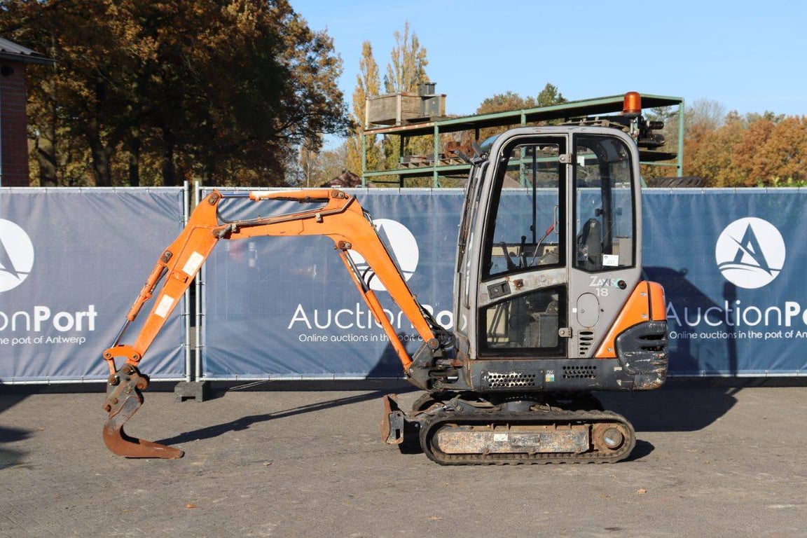 Mini excavator Hitachi ZX18 CLR Diesel 2009 2009 ZX18 CLR 2009 1 image 2